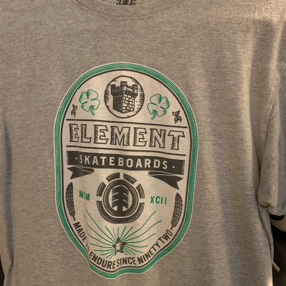 Element four leaf clover shirt. NWOT